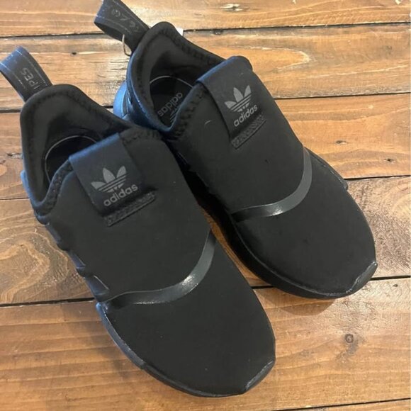 NWT Adidas Sneakers - Picture 1 of 4